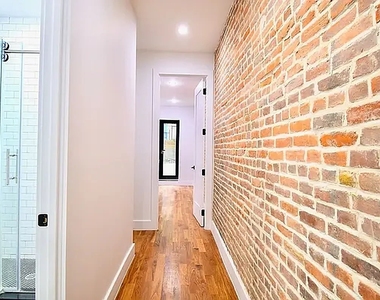 588 Quincy Street - Photo Thumbnail 2