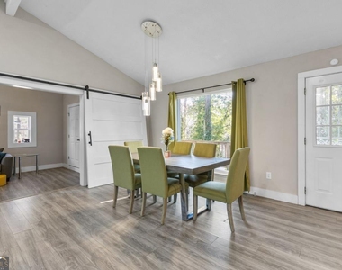 494 Plainville Drive Sw - Photo Thumbnail 9