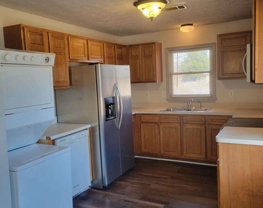 1063 Pleasant Hill Road - Photo Thumbnail 5