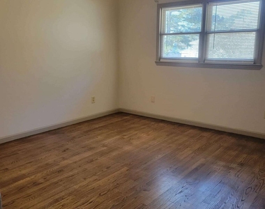 1063 Pleasant Hill Road - Photo Thumbnail 10
