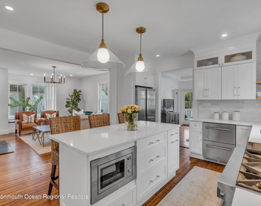 21 Pearce Avenue - Photo Thumbnail 10
