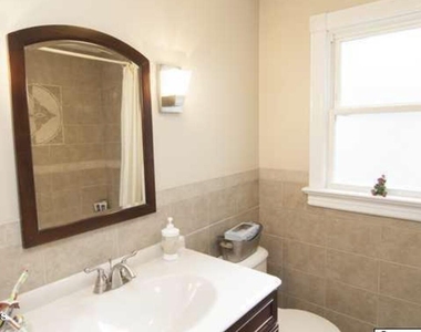 507 15th Avenue - Photo Thumbnail 7