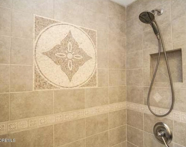 507 15th Avenue - Photo Thumbnail 8