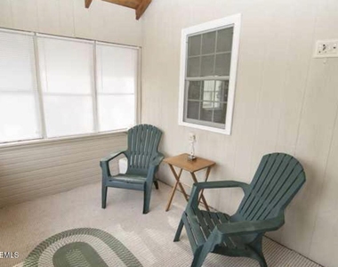 507 15th Avenue - Photo Thumbnail 2