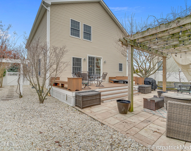331 Richmond Avenue - Photo Thumbnail 25