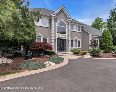 7 Mackenzie Road - Photo Thumbnail 1