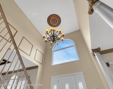 7 Mackenzie Road - Photo Thumbnail 4