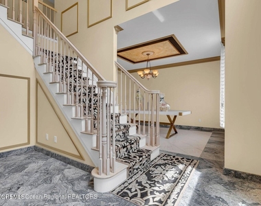 7 Mackenzie Road - Photo Thumbnail 5