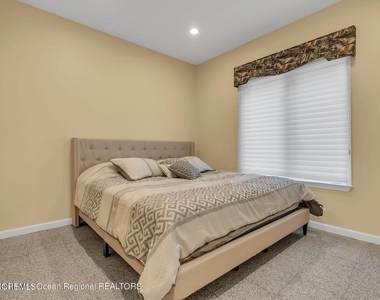 7 Mackenzie Road - Photo Thumbnail 21