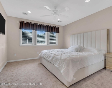 7 Mackenzie Road - Photo Thumbnail 24