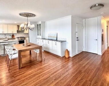 122 Bodman Place - Photo Thumbnail 24