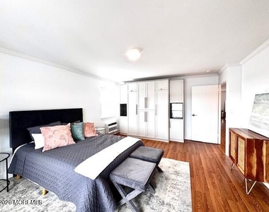 122 Bodman Place - Photo Thumbnail 25