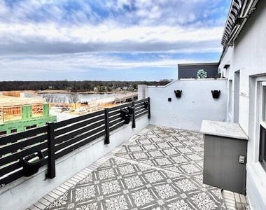 122 Bodman Place - Photo Thumbnail 29