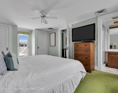 10 Chicago Boulevard - Photo Thumbnail 12