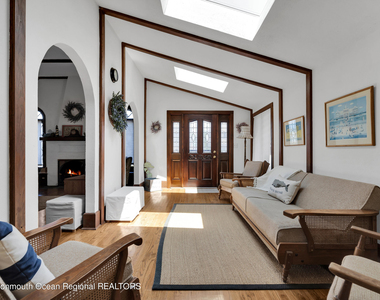 10 Chicago Boulevard - Photo Thumbnail 1