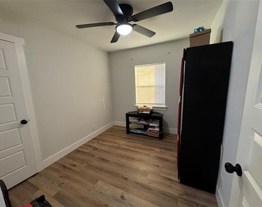 413 Sw 14th Street - Photo Thumbnail 7