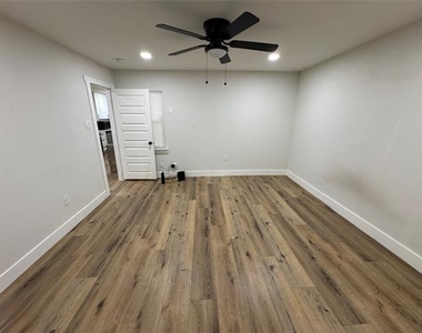 413 Sw 14th Street - Photo Thumbnail 4