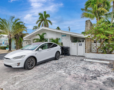 4548 N Ocean - Photo Thumbnail 3