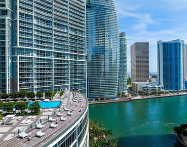 465 Brickell Avenue - Photo Thumbnail 21