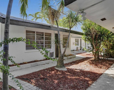 820 Ne 16th Avenue - Photo Thumbnail 7