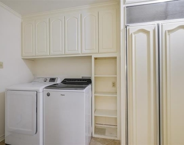 2004 Crown Knoll Lane - Photo Thumbnail 16