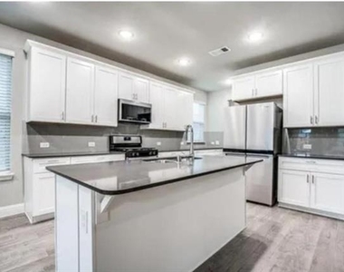 4146 Perch Drive - Photo Thumbnail 6
