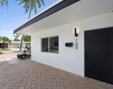 100 Ne 22nd Street - Photo Thumbnail 1