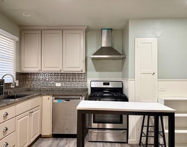 3259 S University Drive - Photo Thumbnail 4
