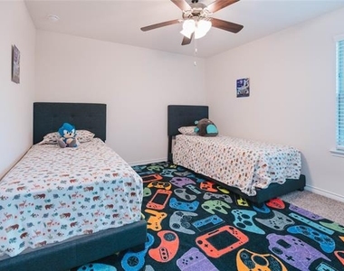 2028 Deya Drive - Photo Thumbnail 15