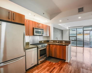 321 10th Avenue - Photo Thumbnail 8