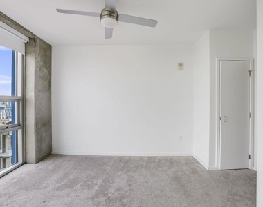 321 10th Avenue - Photo Thumbnail 17