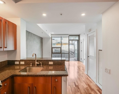 321 10th Avenue - Photo Thumbnail 9