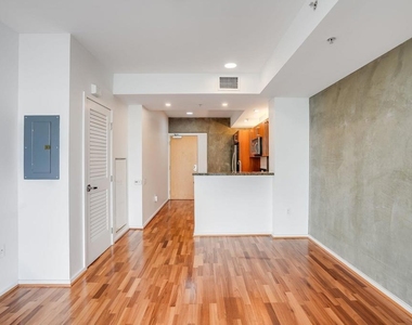 321 10th Avenue - Photo Thumbnail 6