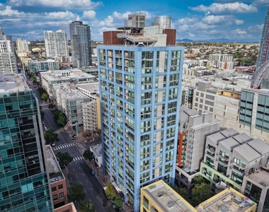 321 10th Avenue - Photo Thumbnail 1