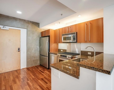 321 10th Avenue - Photo Thumbnail 7