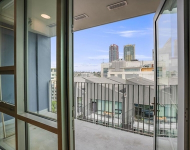 321 10th Avenue - Photo Thumbnail 12