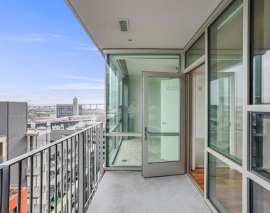 321 10th Avenue - Photo Thumbnail 14