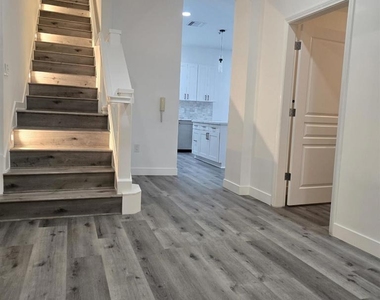 110 W Island Ave - Photo Thumbnail 6