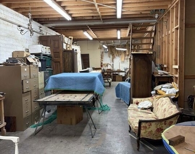 2252 W Washington Boulevard - Photo Thumbnail 29