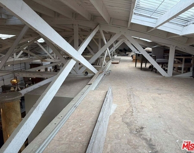 2252 W Washington Boulevard - Photo Thumbnail 31