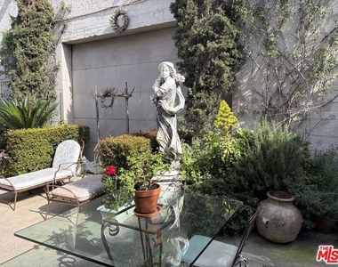 2252 W Washington Boulevard - Photo Thumbnail 5