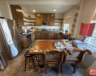 2252 W Washington Boulevard - Photo Thumbnail 20