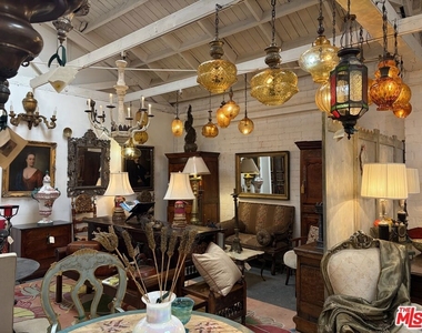 2252 W Washington Boulevard - Photo Thumbnail 9