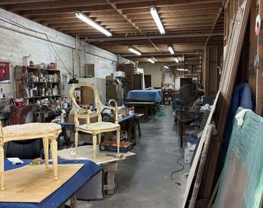 2252 W Washington Boulevard - Photo Thumbnail 27