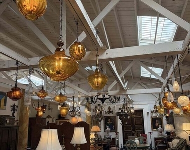2252 W Washington Boulevard - Photo Thumbnail 10
