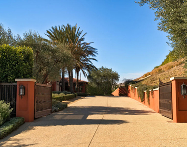 6093 Murphy Way - Photo Thumbnail 5