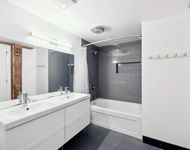 900 E 1st Street - Photo Thumbnail 2