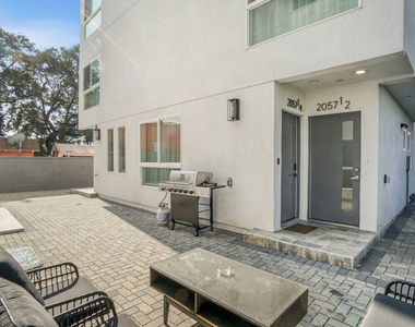 2057 1/2 S Garth Avenue - Photo Thumbnail 6