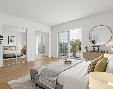 2057 1/2 S Garth Avenue - Photo Thumbnail 8