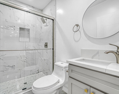 2057 1/2 S Garth Avenue - Photo Thumbnail 30